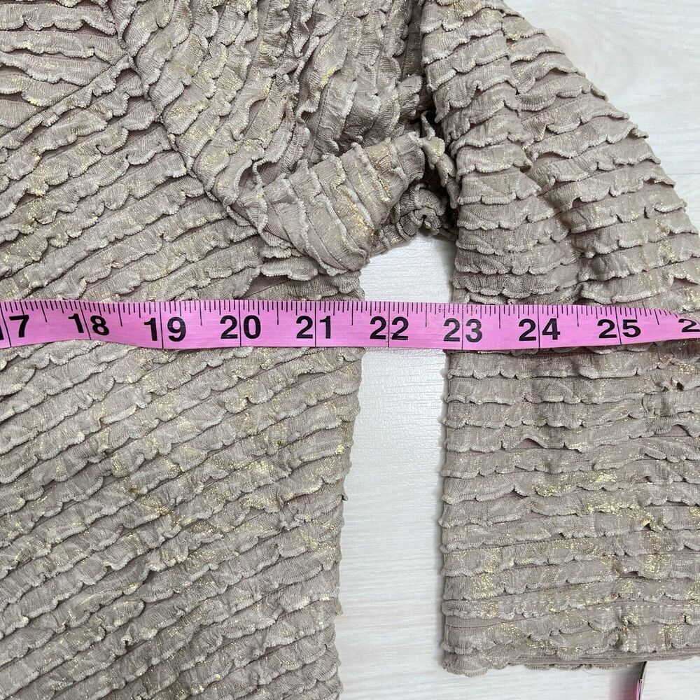 Chico’s Travelers Beige & Gold Crinkle Fabric Open Front Cardigan Size 2 Large - Picture 8 of 9